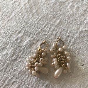 Pearl dangly earrings